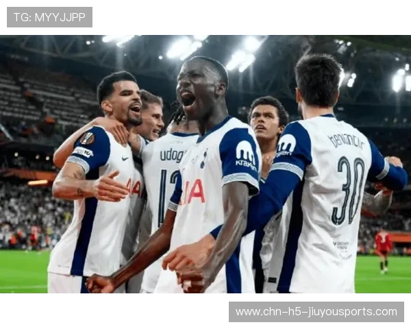 曼联2-1战胜热刺,继续稳步向前 曼联2-1战胜热刺,继续稳步向前